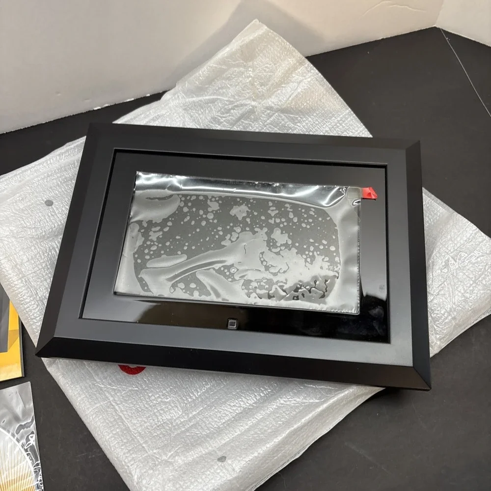 Kodak Easy Share SV710 Digital‎ Picture 7in Frame With Remote Control (Open Box)